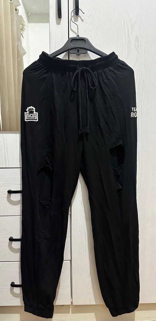Ripped tracksuit deals bottoms