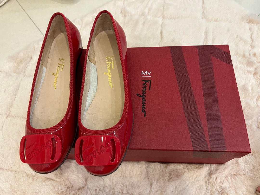 Salvatore ferragamo sales red flats
