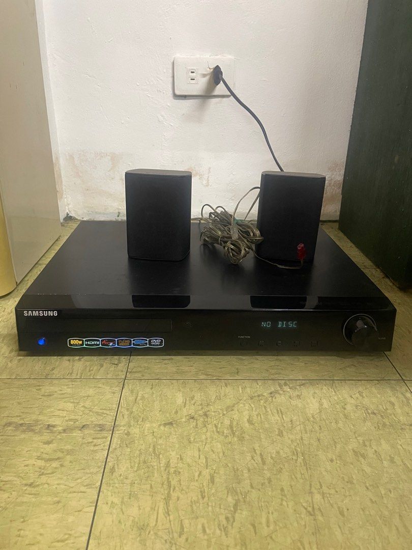 Samsung speaker & amplifier/player (Category: Soundbars, Speakers & Amplifiers) located in Valenzuela. Submitted by automotivepartsexpress (Listing ID 1252137099, Image 1). Description: Samsung speaker REPRICED!!! 1 amplifier/player 1 front left speaker 1 front right speaker All working As is condition RFS: declutter / bawas kalat 🚫 autoblock for lowballers, price is cheap already 📦 shipping c/o buyer 📍 you may check estimate of shipping rates