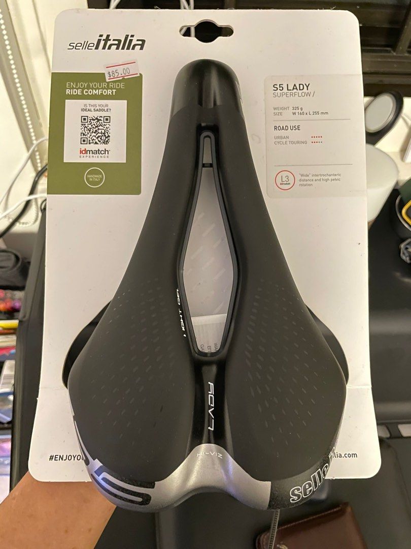 Selle Italia Saddle S5 Lady Superflow, Sports Equipment, Bicycles