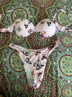 (Category: ) located in . Submitted by destashingmystuff (Listing ID 1252041124, Image 1). Description: .