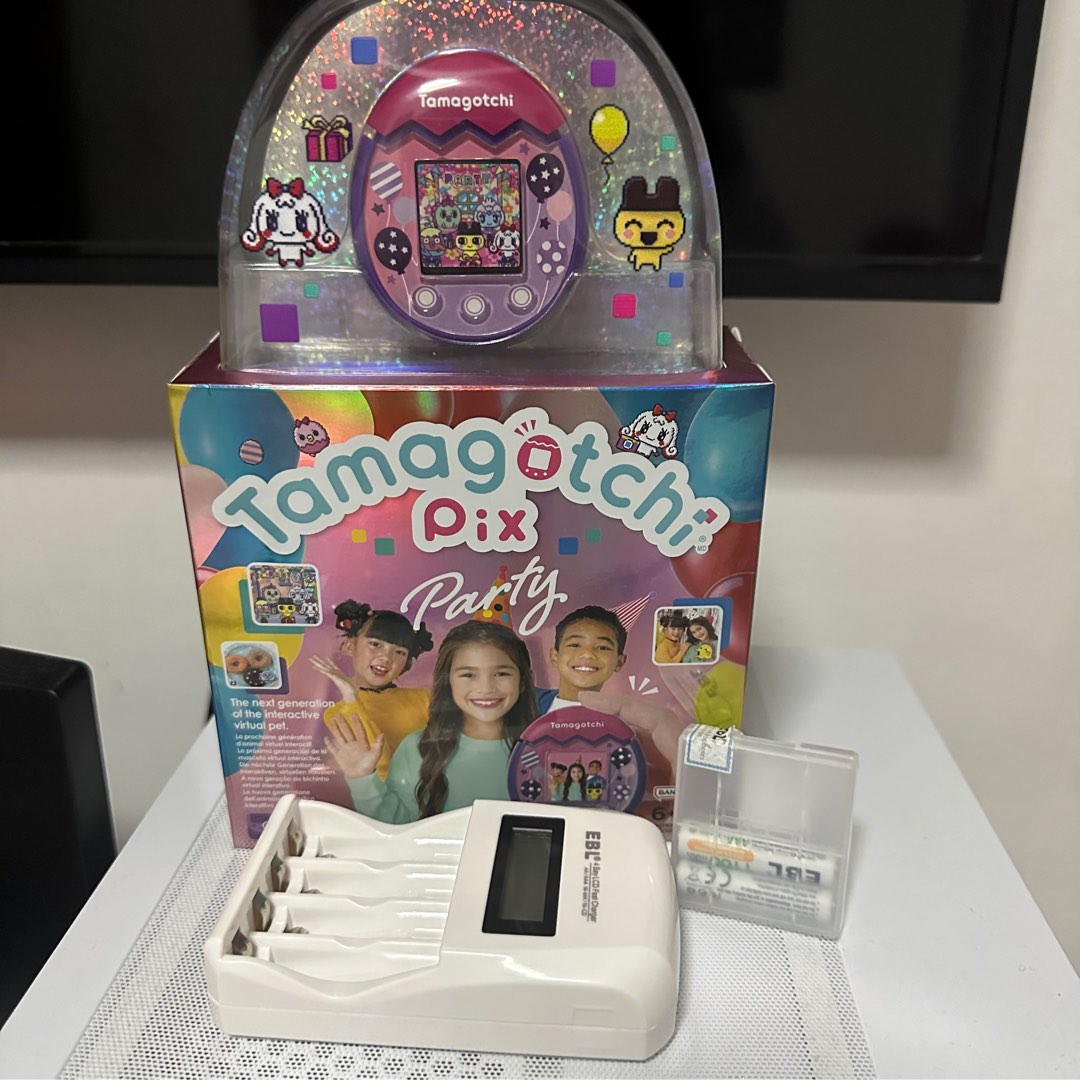 Tamagotchi Pix Party Confetti Electronic Pet
