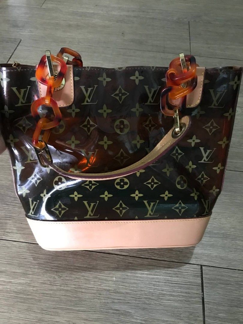 Tas Louis Vuitton Asli Tak Pernah Pakai Logo Warna Merah