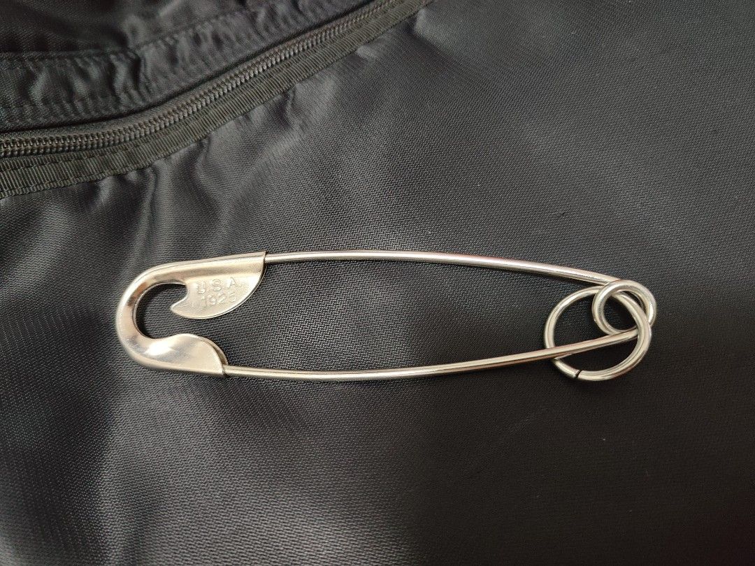 Safety pin usa on sale