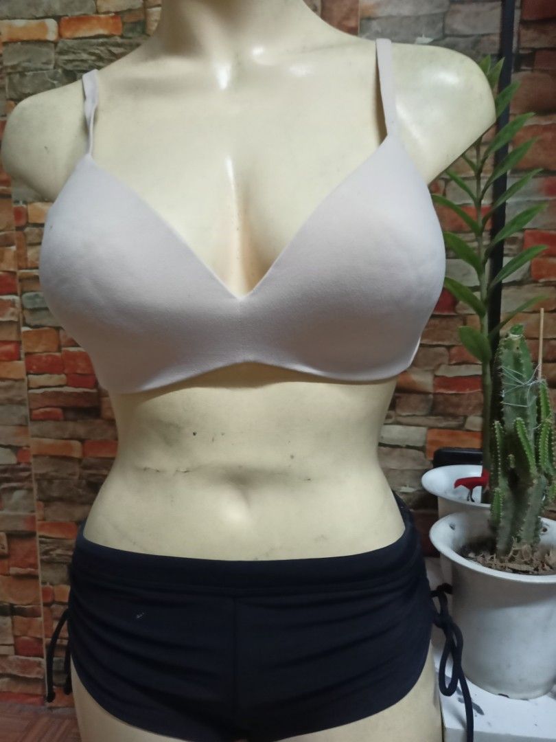Warners 36B soft cup nonwire bra, Women's Fashion, Undergarments