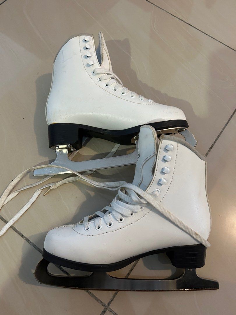 White Ice Skating Shoes Sports Equipment Sports Games Skates