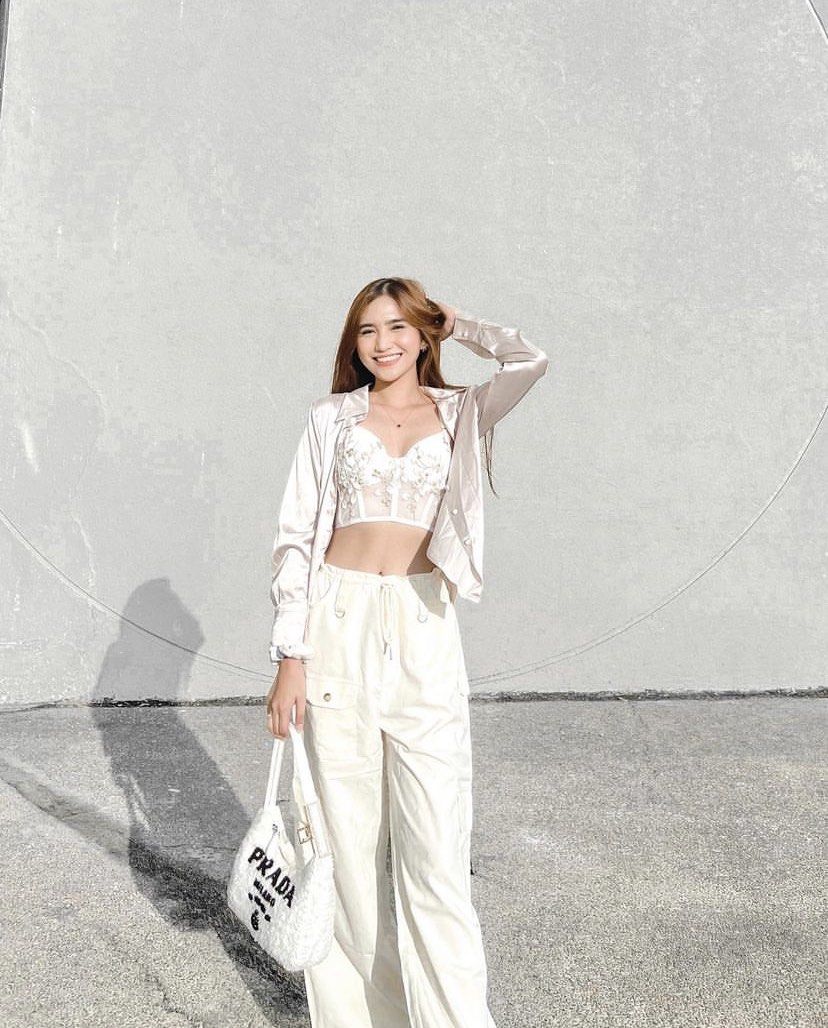 White Parachute Pants, Women's Fashion, Bottoms, Other Bottoms on Carousell