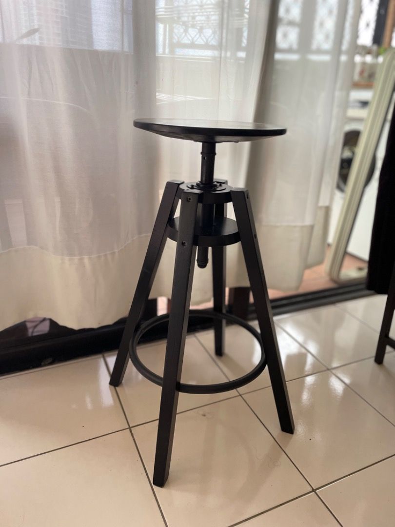 Dalfred stool top