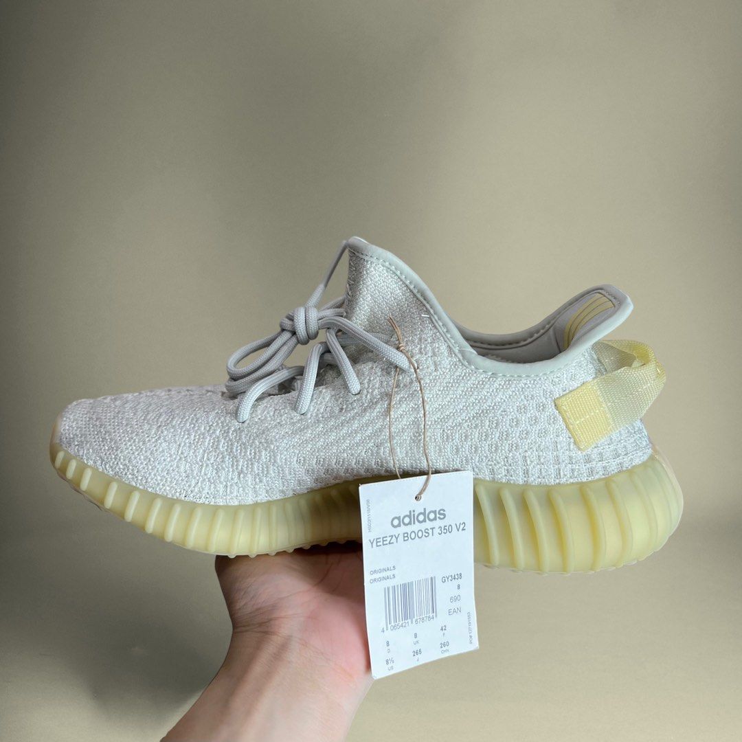 YEEZY 350 LIGHT (COLOR CHANGING) 8.5US, Men's Fashion, Footwear, Sneakers  on Carousell