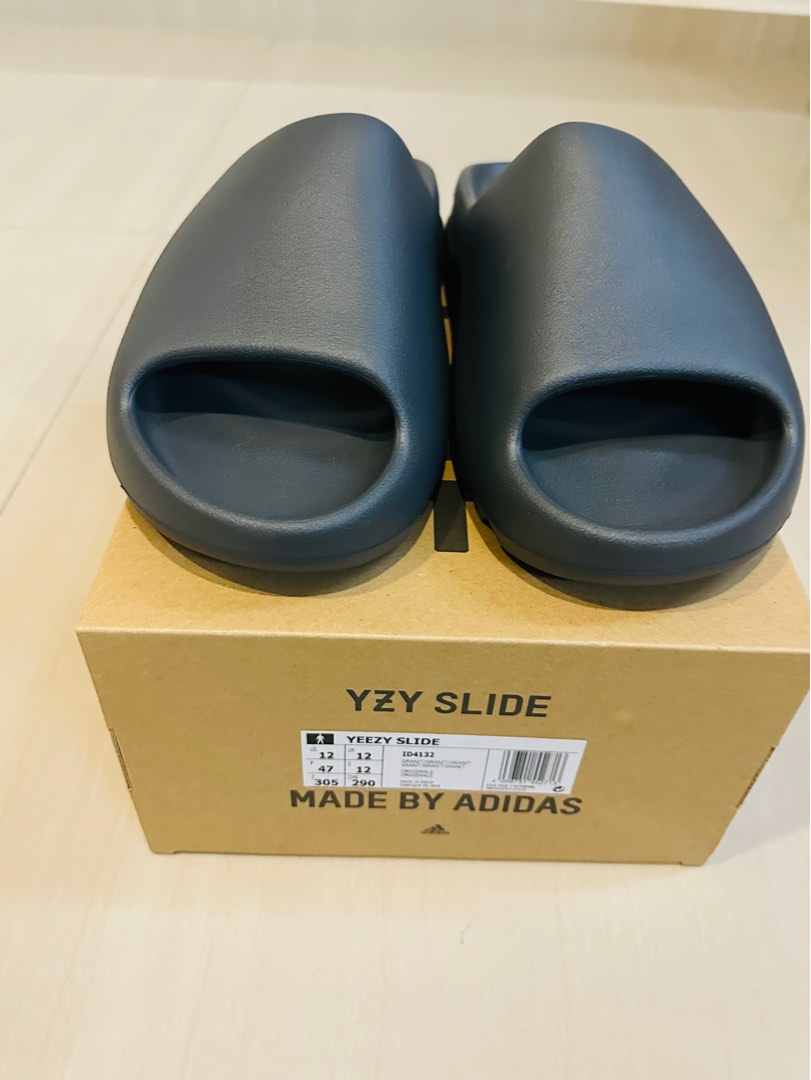 Yeezy Slide Granite, Men's Fashion, Footwear, Flipflops and Slides on  Carousell