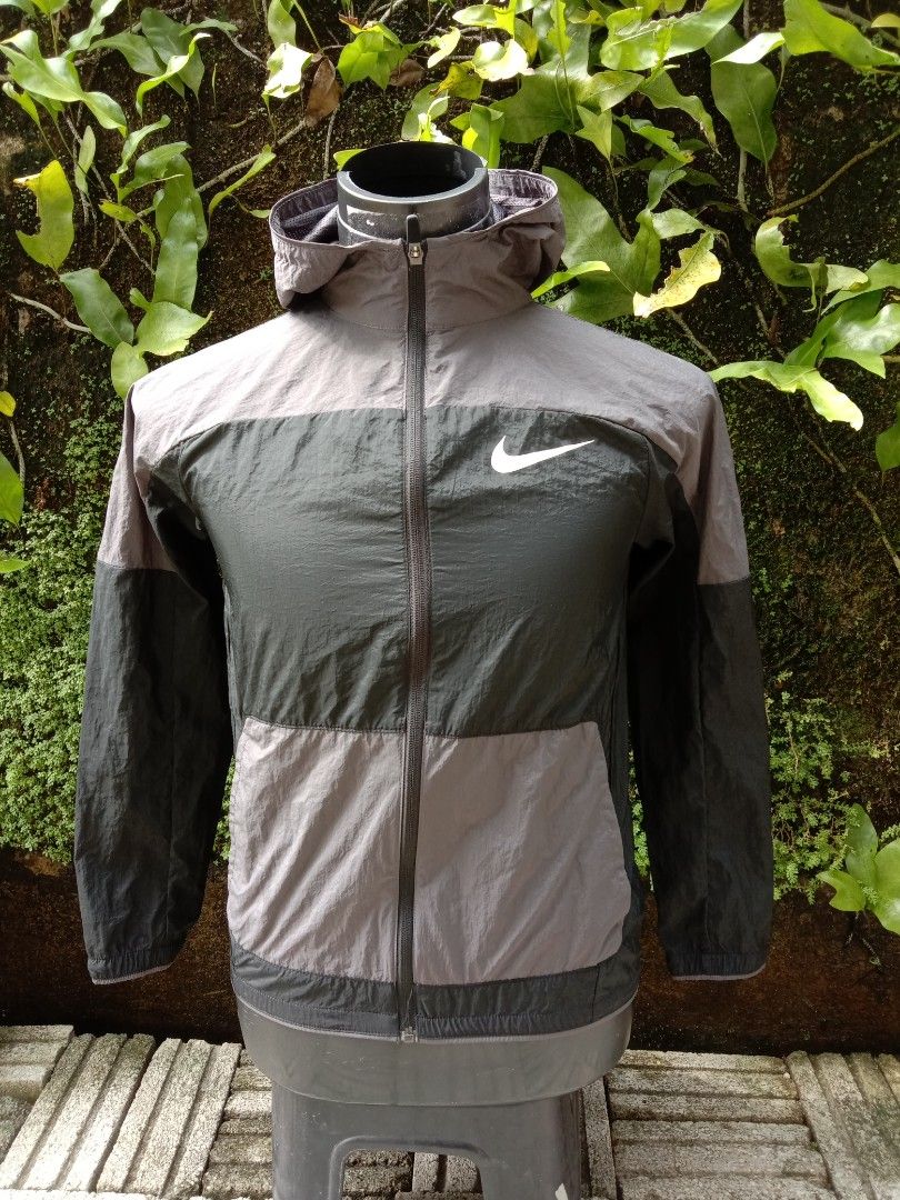 17.5 24.5 nike windbreaker