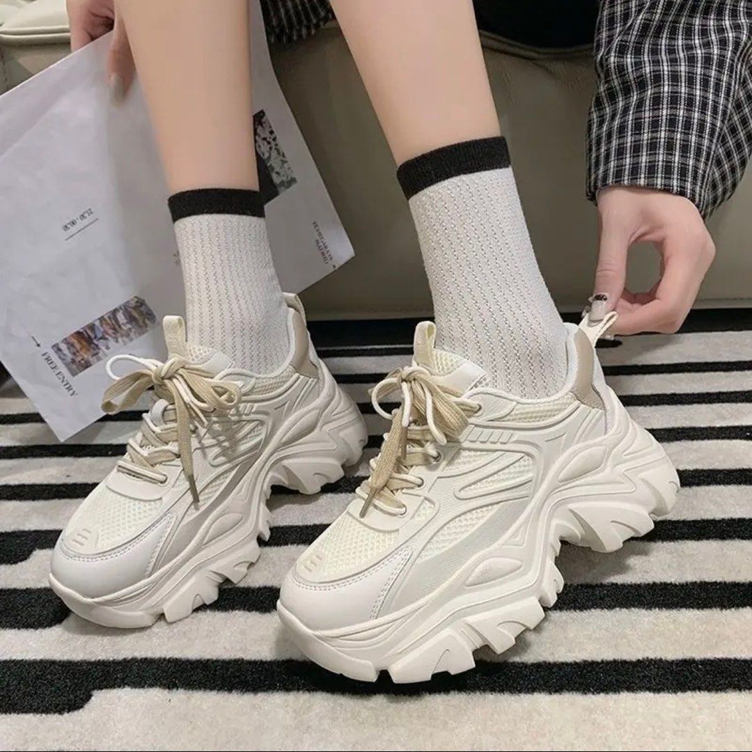Trending rubber shoes top