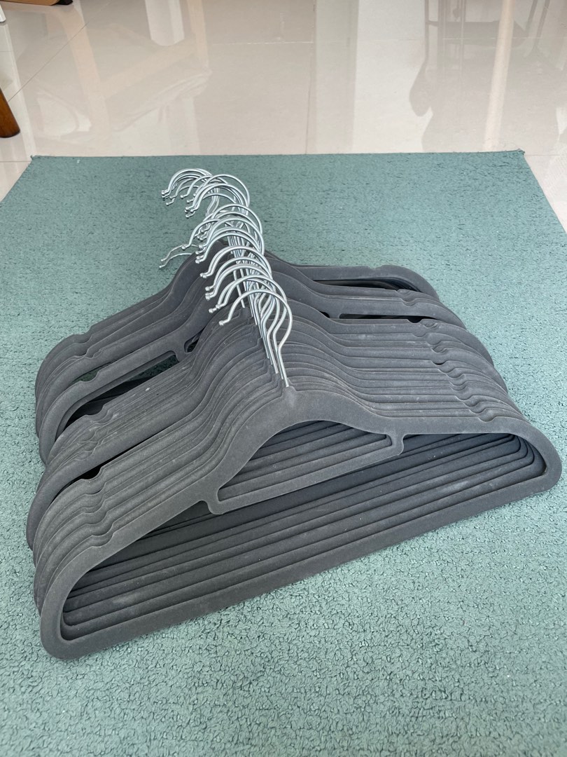 10 Adult Grey Velvet Hangers 42cm 360 No Slip Soft For Clothes Space Saving  Wardrobe Organizer