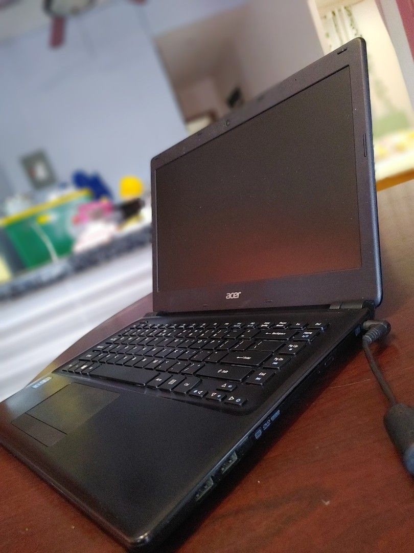 Acer Slimtype Laptop. Win10 and ms Office installed, Computers & Tech
