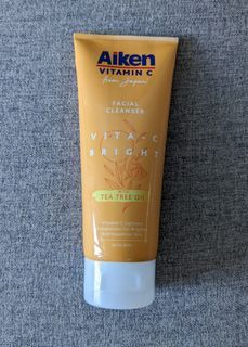 Aiken Vita-C Brightening Cleanser