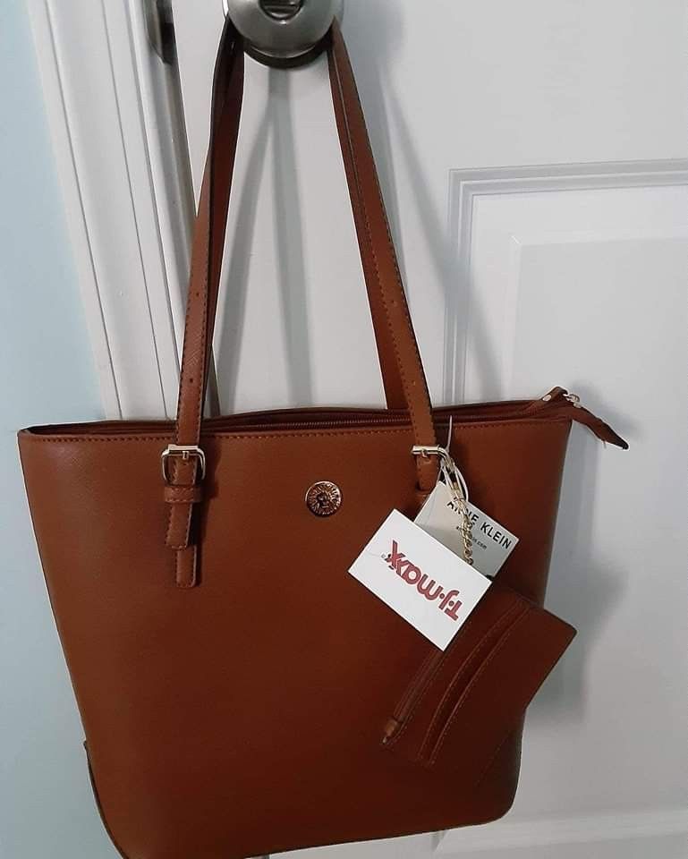Anne Klein Shoulder Bag for Sale in Irvine, CA - OfferUp