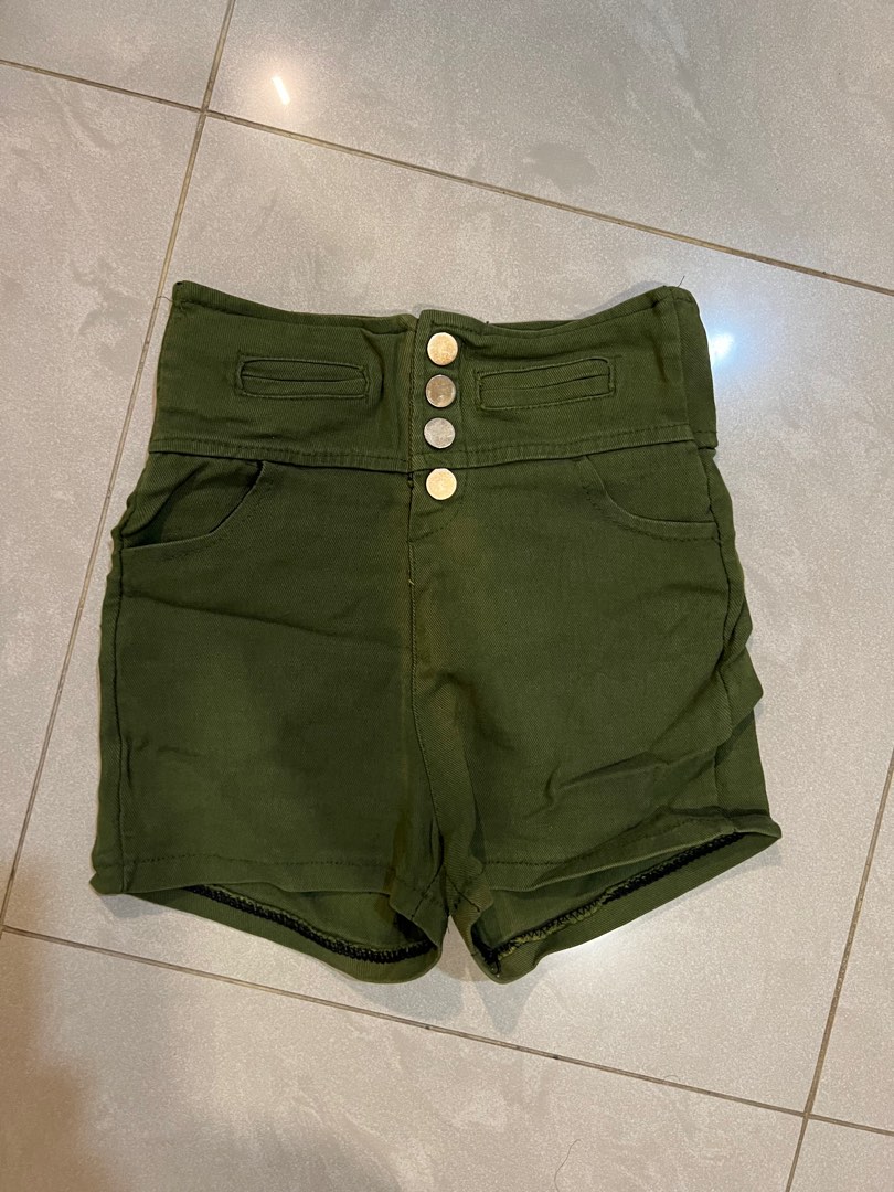 Army Green Shorts, Women's Fashion, Bottoms, Shorts on Carousell