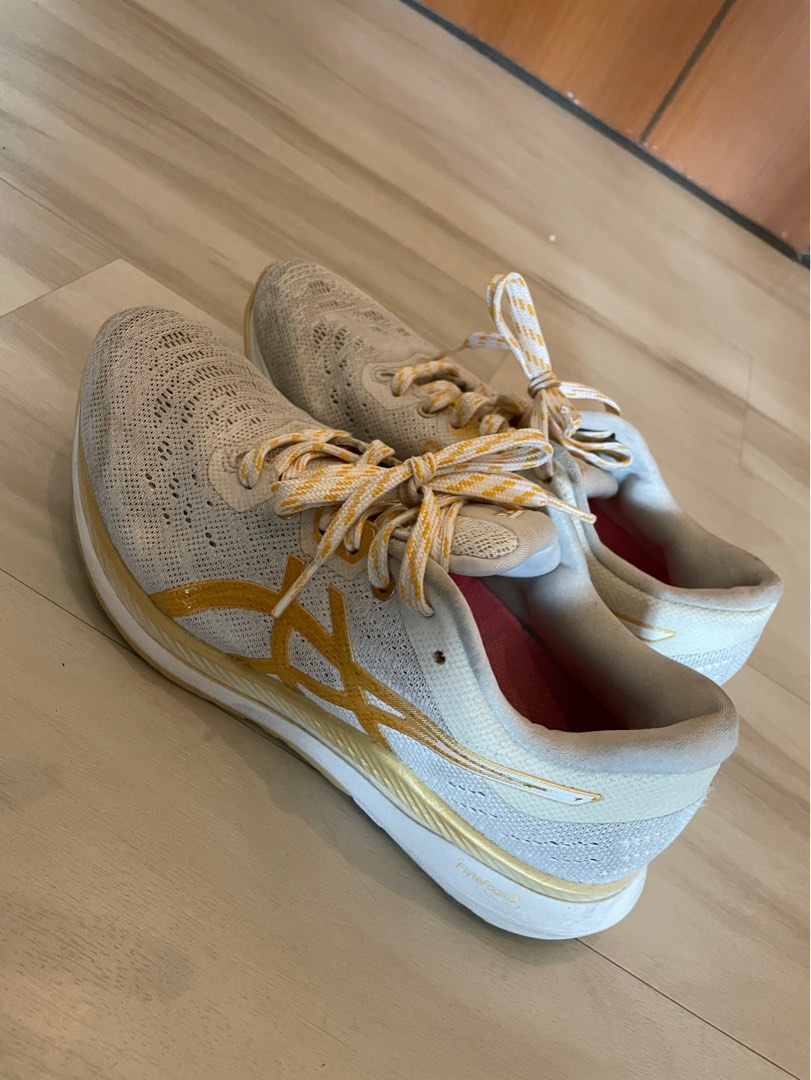 A6 shoes under $20 online