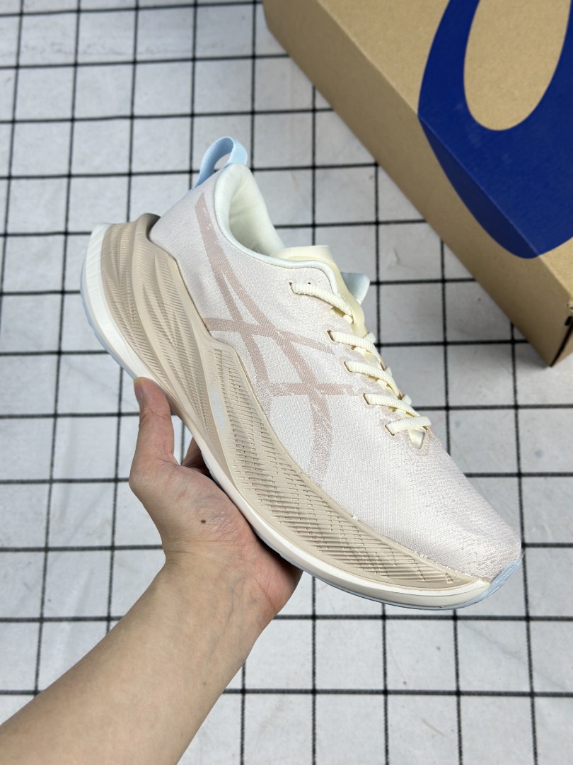 Asics Superblast, 男裝, 鞋, 波鞋- Carousell