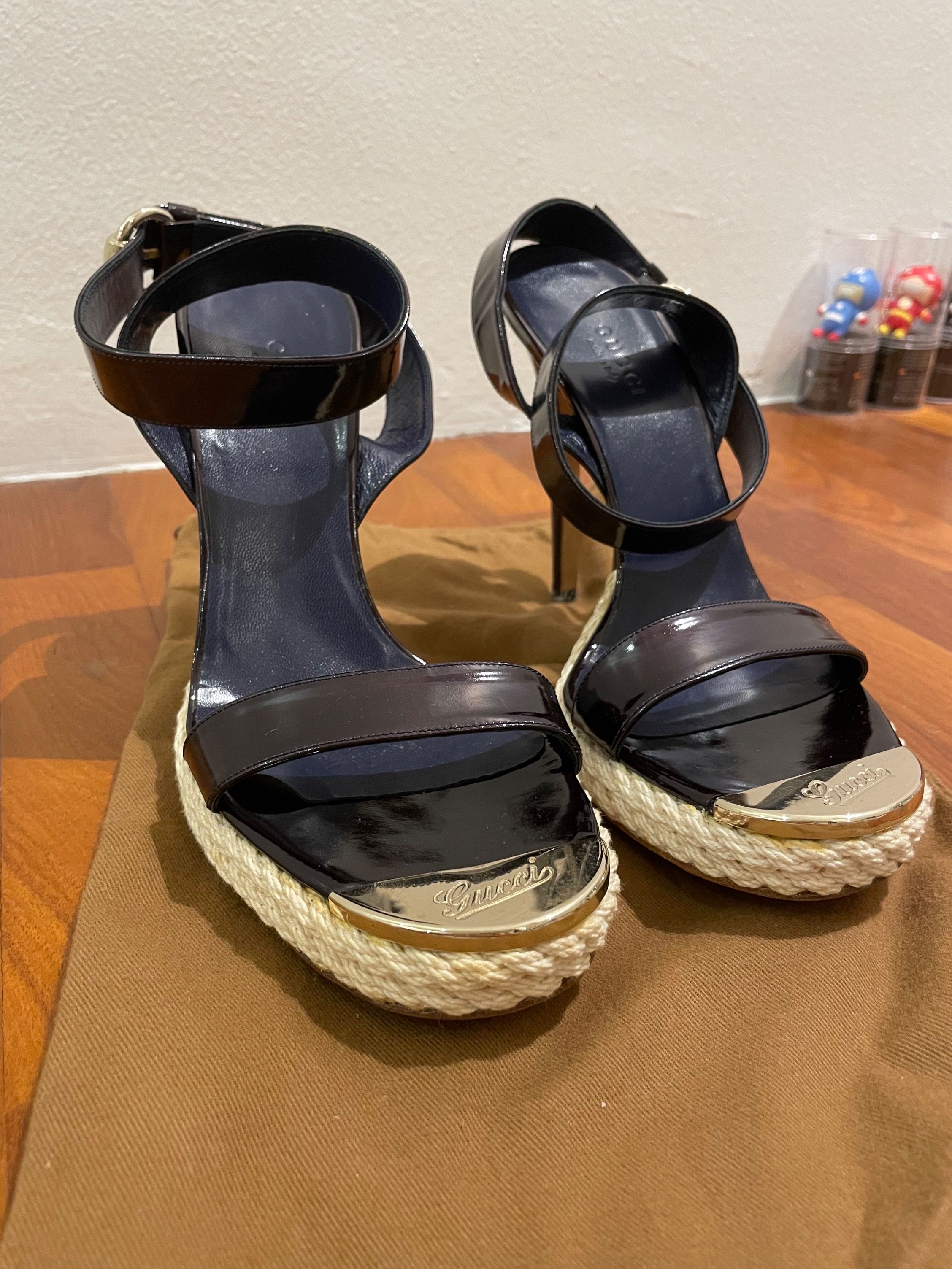 Pre owned cheap gucci sandals