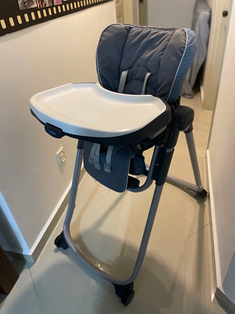 Graco slim spaces high sale chair manor