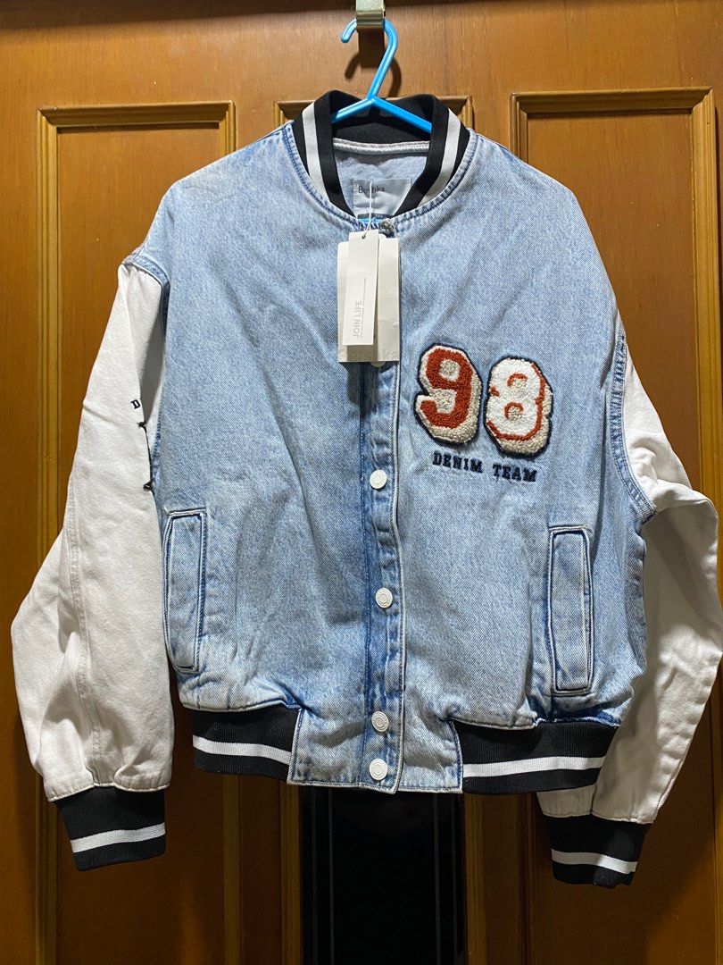 Bershka Denim Varsity Jacket (Category: Coats, Jackets and Outerwear) located in Muntinlupa City. Submitted by karenstreasurebox (Listing ID 1247111406, Image 2). Description: .