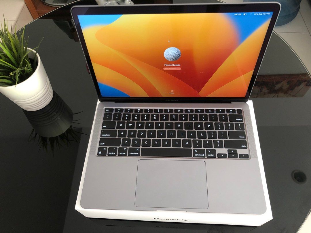 New Macbook Air M1 chip bought May 2023 8GB RAM 256 GB SSD Space gray