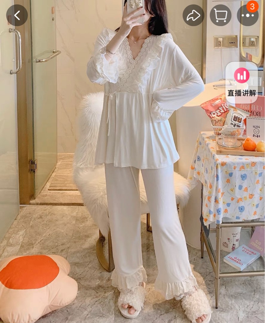 Cute top nursing clothes