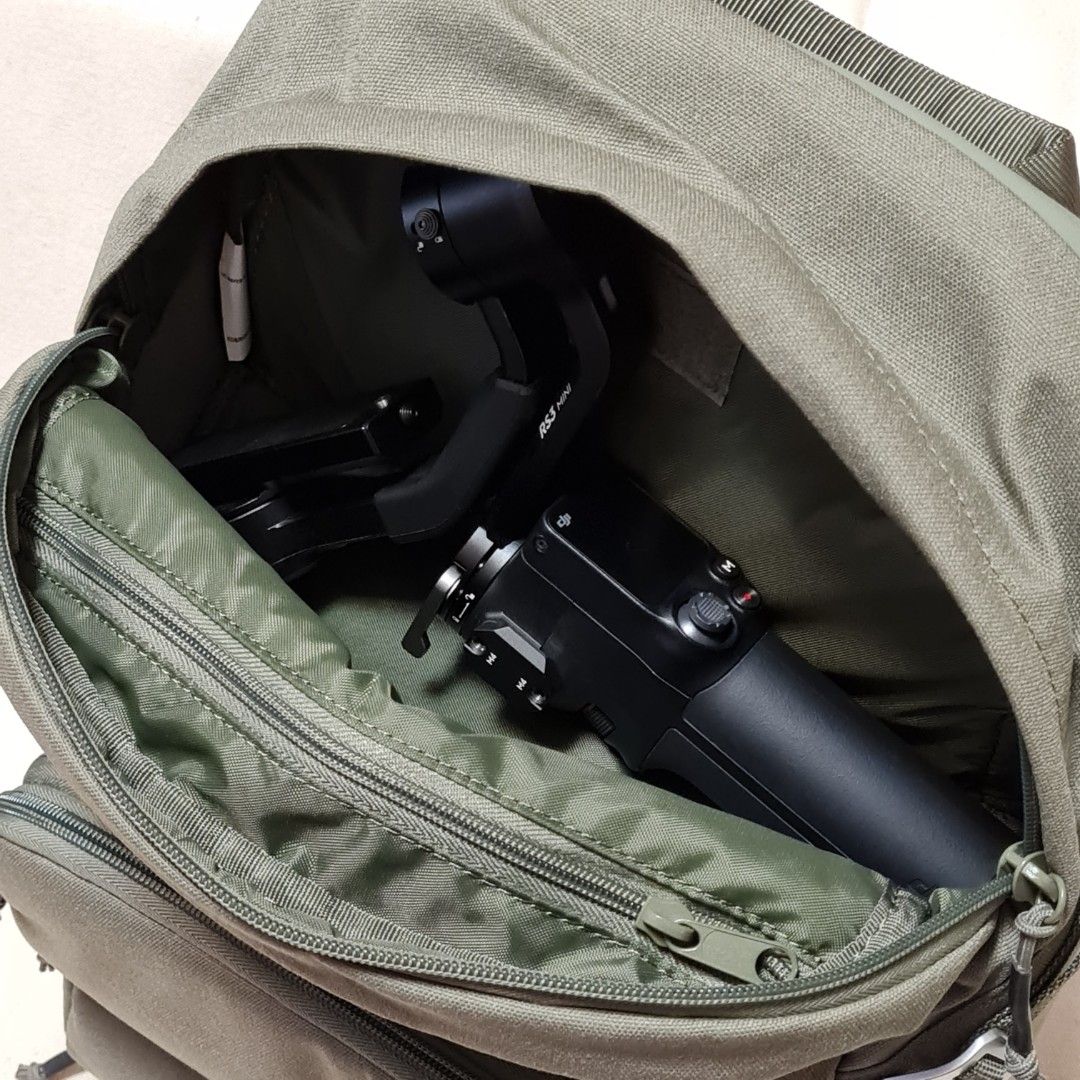 Brevite Jumper Camera Backpack (Pine Green), Men's Fashion, Bags