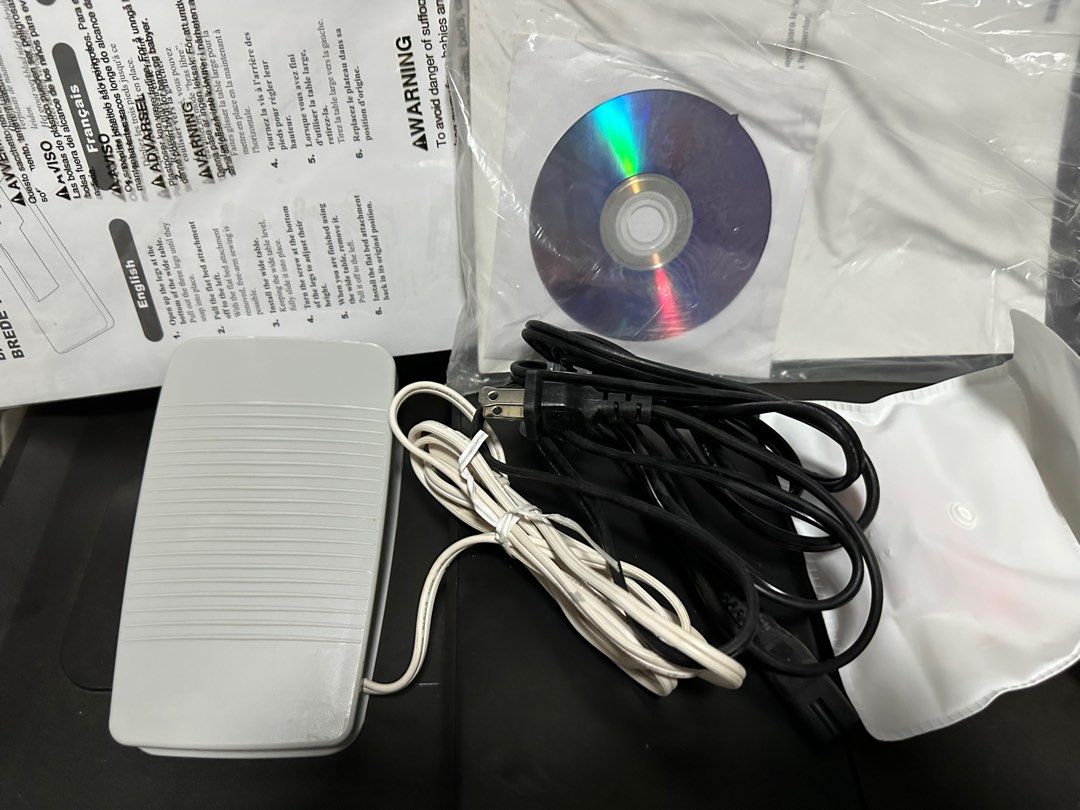 Brother Computerized Sewing Machine 130 stitch, Hobbies & Toys