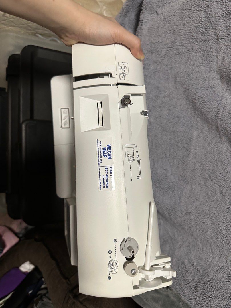 Brother Computerized Sewing Machine 130 stitch, Hobbies & Toys