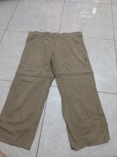 Celana bahan ¾ wanita