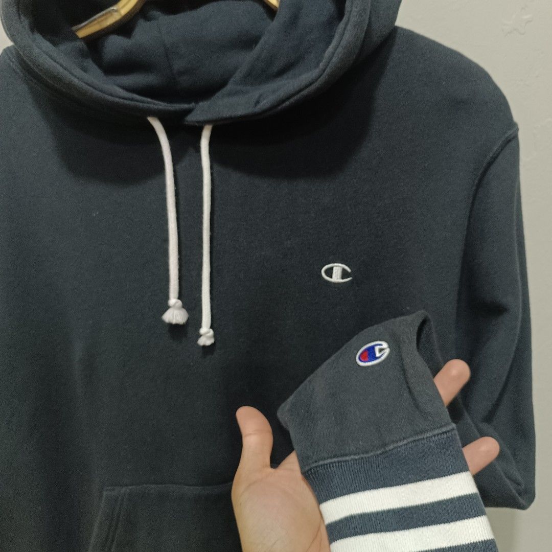 Champion side logo deals hoodie