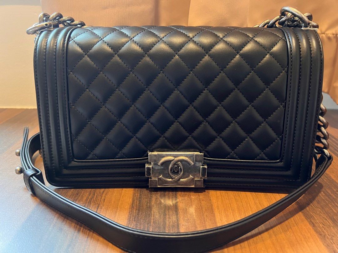 Chanel boy clearance chanel shoulder bag