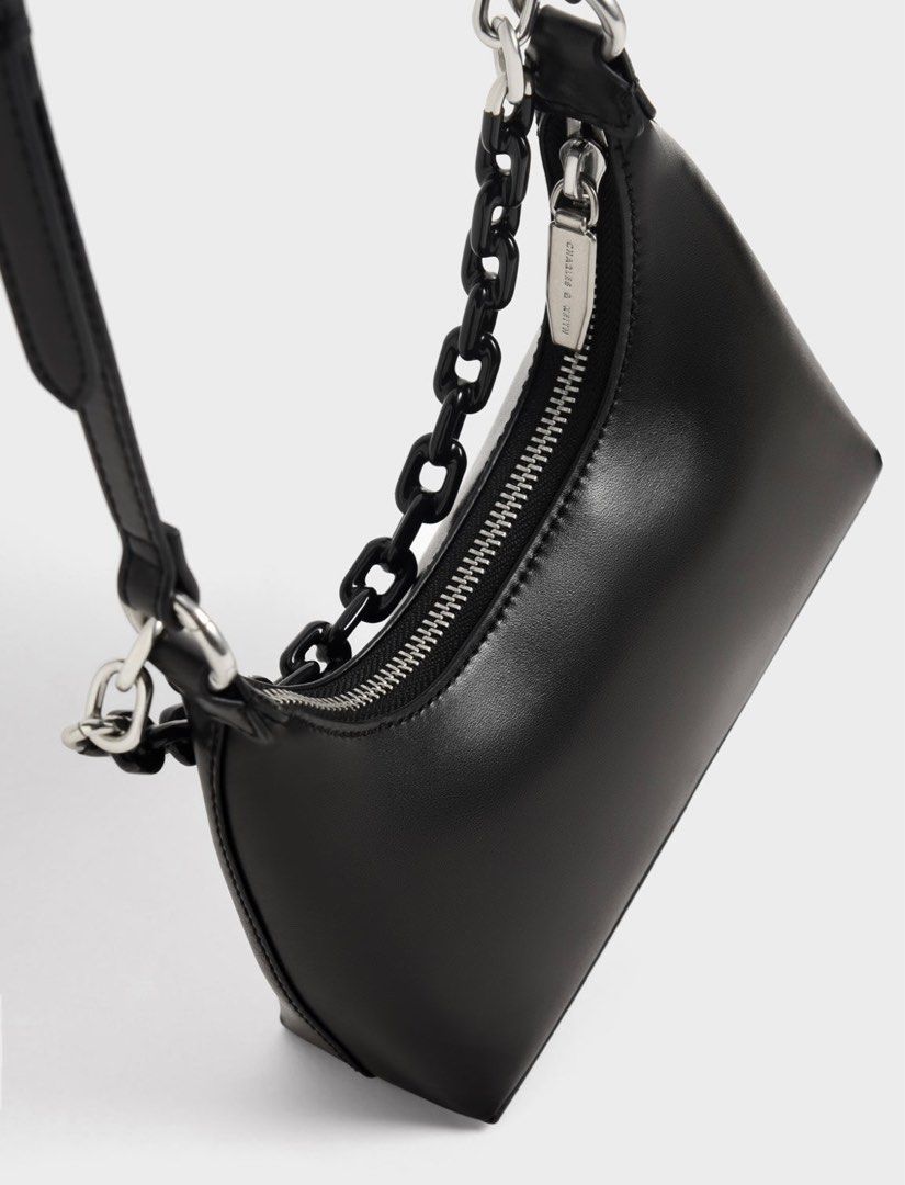 Charles and keith hotsell black chain bag