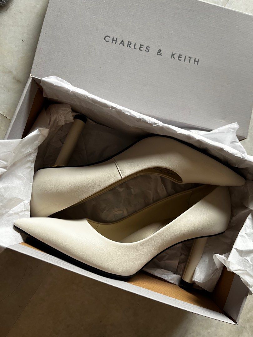 Kasut charles and keith hotsell