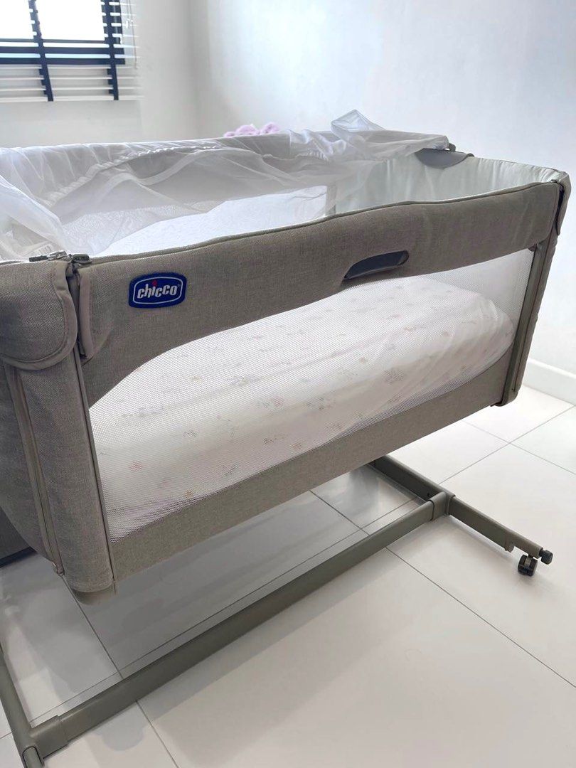 Chicco Next2Me Magic cot, Babies & Kids, Baby Nursery & Kids Furniture