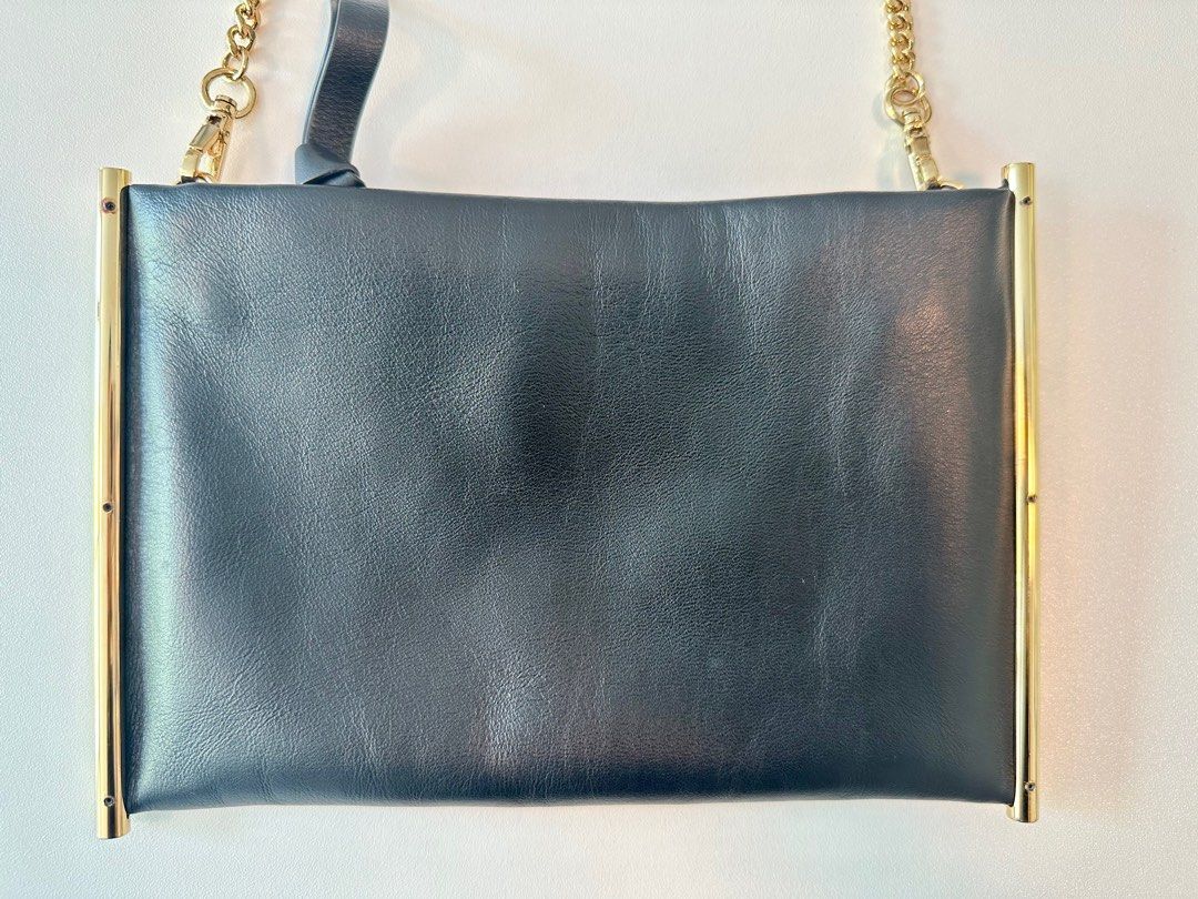 CHLOE Roy Small leather chain pouch Black
