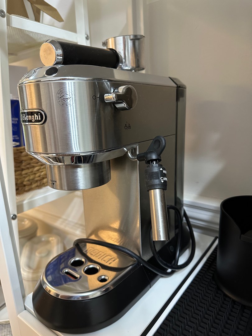 De longhi coffee machine, TV & Home Appliances, Other Home Appliances