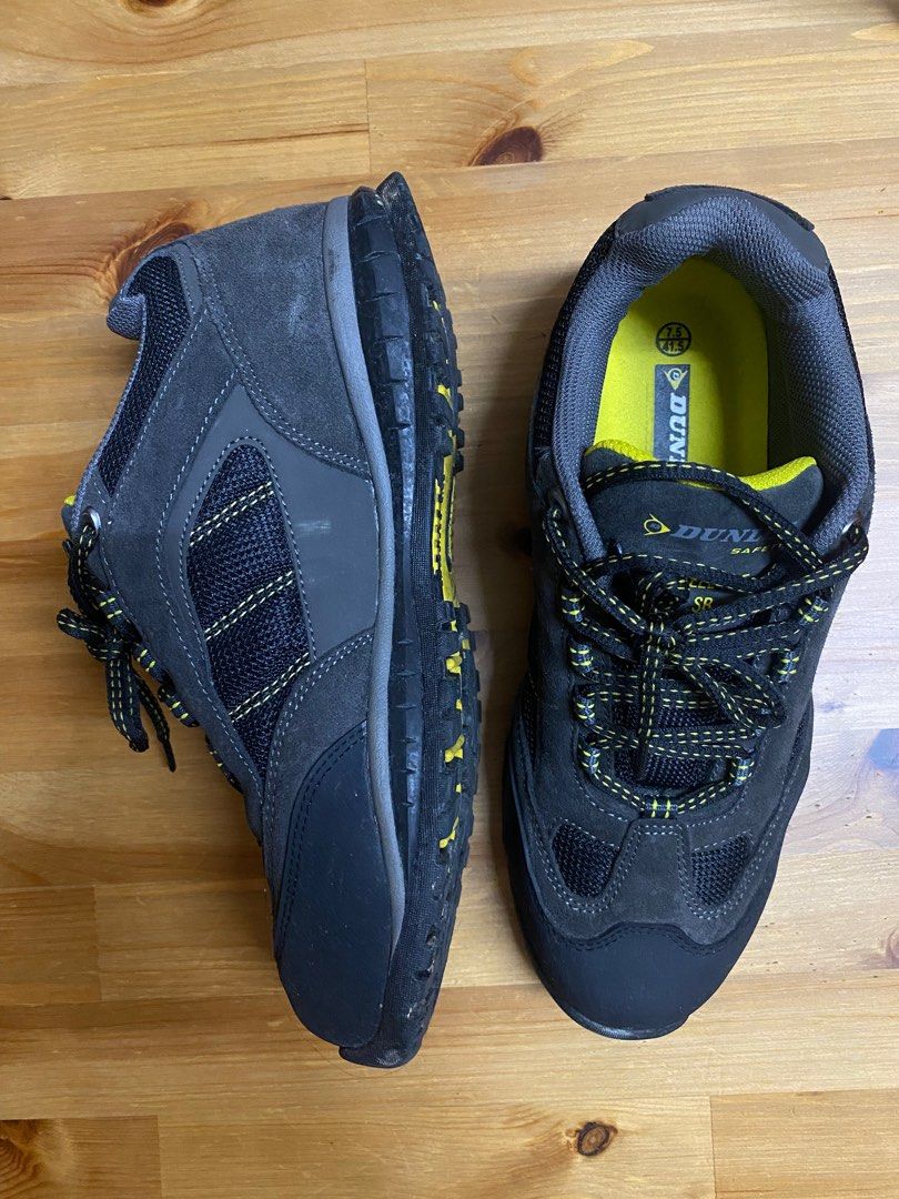 Dunlop steel discount toe trainers
