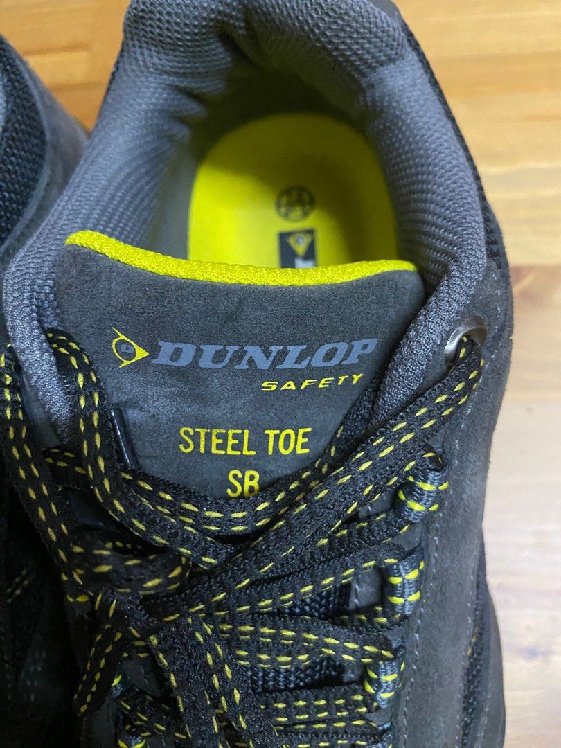 DUNLOP STEEL TOE SHOES