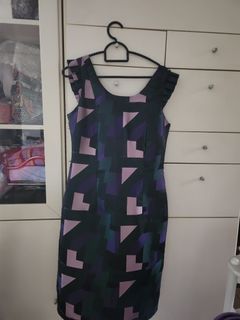 Free: Beautiful dress with geometric prints