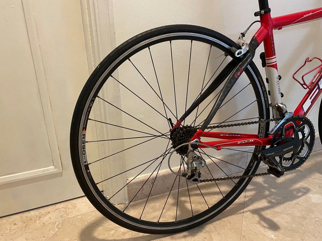 Cheap Fuji Roubaix Shimano 105 set red white 46cm