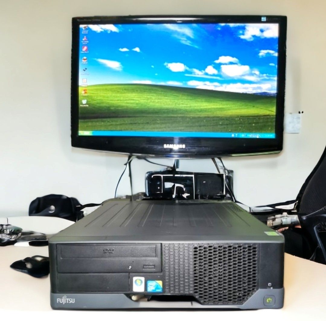 Fujitsu Esprimo Desktop Computer Intel Windows XP Serial Port Working