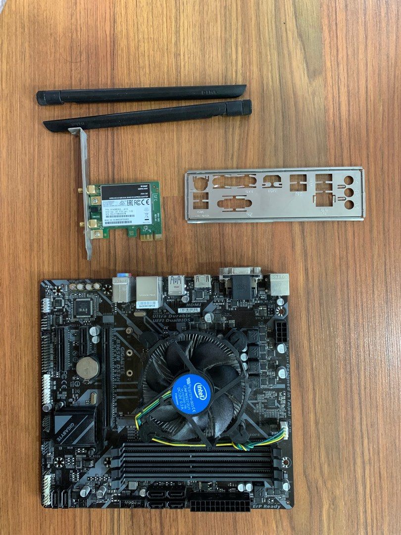 Gigabyte B365m ds3h mother board + i5 9400 processor + wifi card