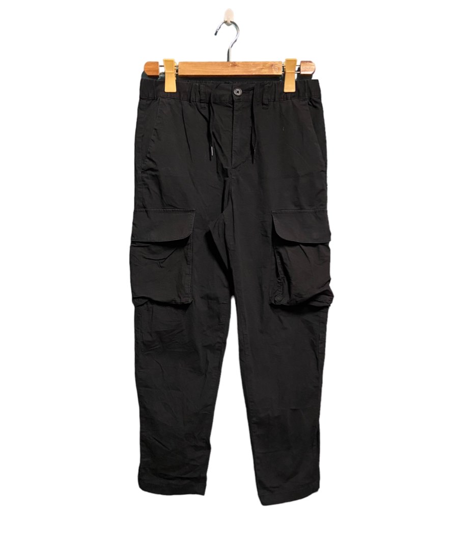 Gu by Uniqlo Cargo Pants on Carousell