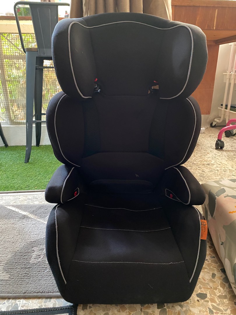 Halfords essential sale car seat