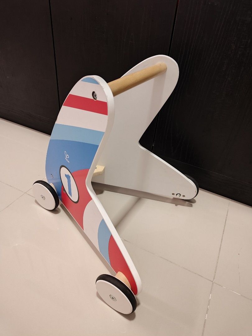 Hape baby deals walker
