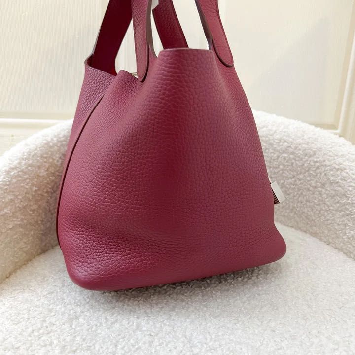 Hermes Picotin Lock 18 Taurillon Clemence Leather Hobo Bag Burgundy