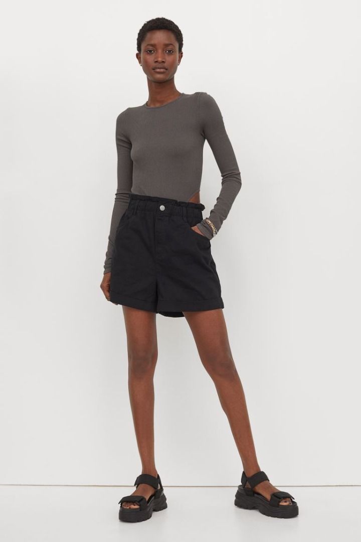 H M Twill Shorts Women s Fashion Bottoms Shorts on Carousell
